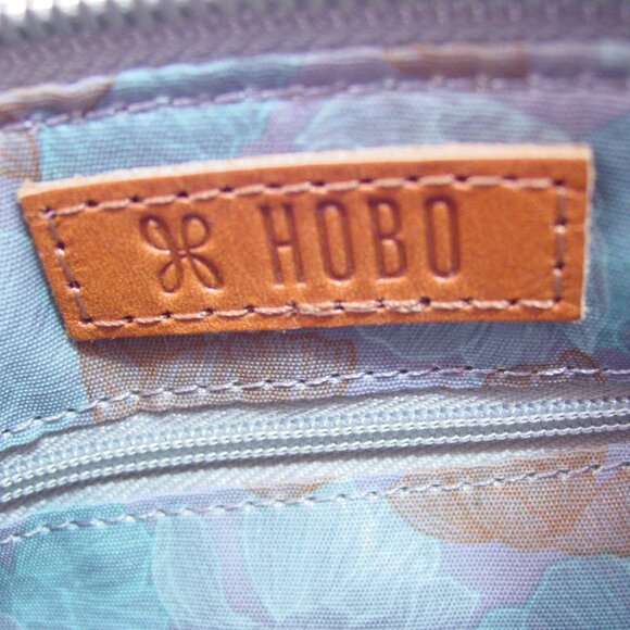 HOBO Cacence Sage Green Leather Convertible Wristlet/Shoulder/Crossbody Bag $158 - Picture 8 of 8